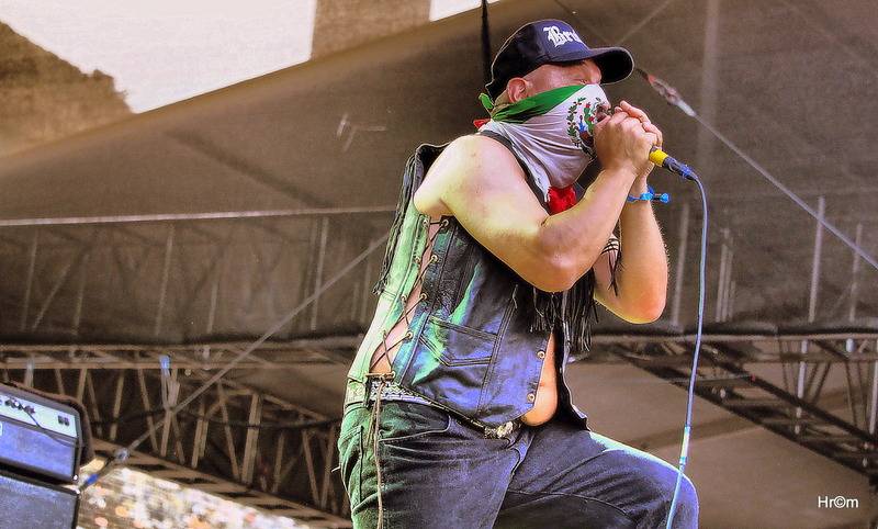 Brutal Assault zahájil třiadvacátý ročník: V první den zahřměli Gojira, Helmet nebo Brujeria