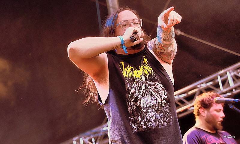 Brutal Assault zahájil třiadvacátý ročník: V první den zahřměli Gojira, Helmet nebo Brujeria