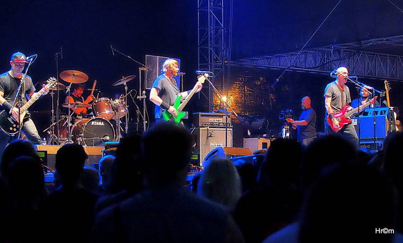 Brutal Assault zahájil třiadvacátý ročník: V první den zahřměli Gojira, Helmet nebo Brujeria