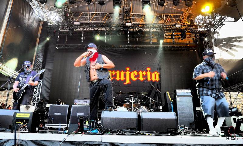 Brutal Assault zahájil třiadvacátý ročník: V první den zahřměli Gojira, Helmet nebo Brujeria