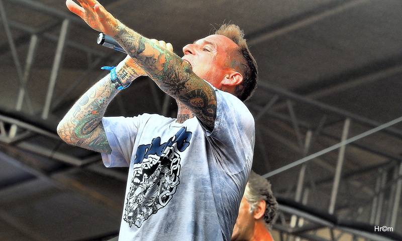 Brutal Assault: V Josefově hořelo, metalisty uchvátili Laibach, Moonspell nebo H2O