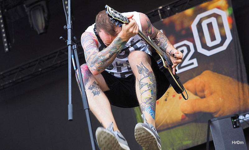 Brutal Assault: V Josefově hořelo, metalisty uchvátili Laibach, Moonspell nebo H2O