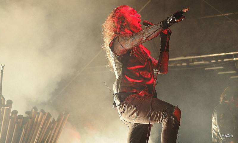 Brutal Assault: V Josefově hořelo, metalisty uchvátili Laibach, Moonspell nebo H2O