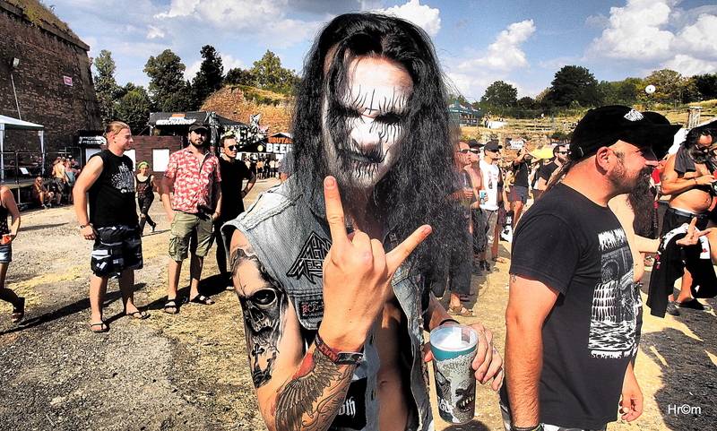 Brutal Assault: V Josefově hořelo, metalisty uchvátili Laibach, Moonspell nebo H2O