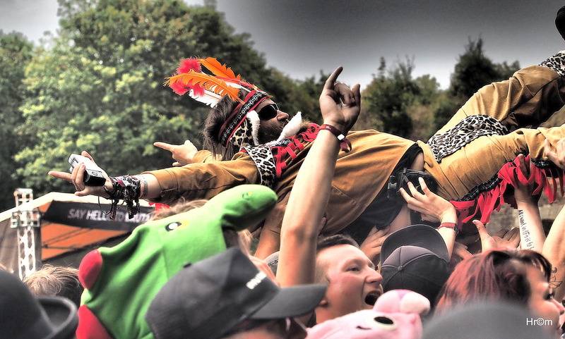 Páteční Brutal Assault rozpálili Ministry, Behemoth i Hentai Corporation