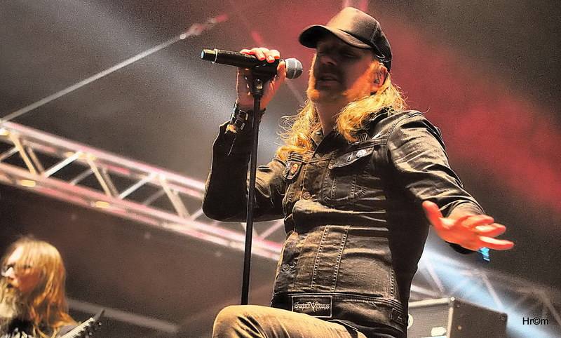 Páteční Brutal Assault rozpálili Ministry, Behemoth i Hentai Corporation