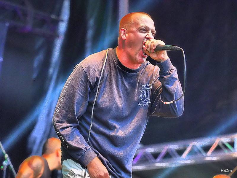 Páteční Brutal Assault rozpálili Ministry, Behemoth i Hentai Corporation