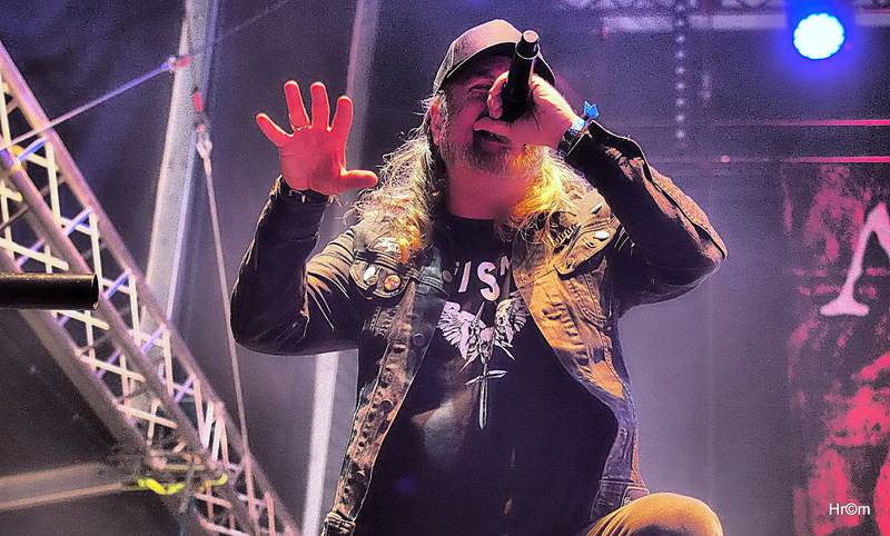 Páteční Brutal Assault rozpálili Ministry, Behemoth i Hentai Corporation