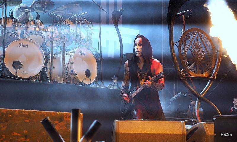 Páteční Brutal Assault rozpálili Ministry, Behemoth i Hentai Corporation