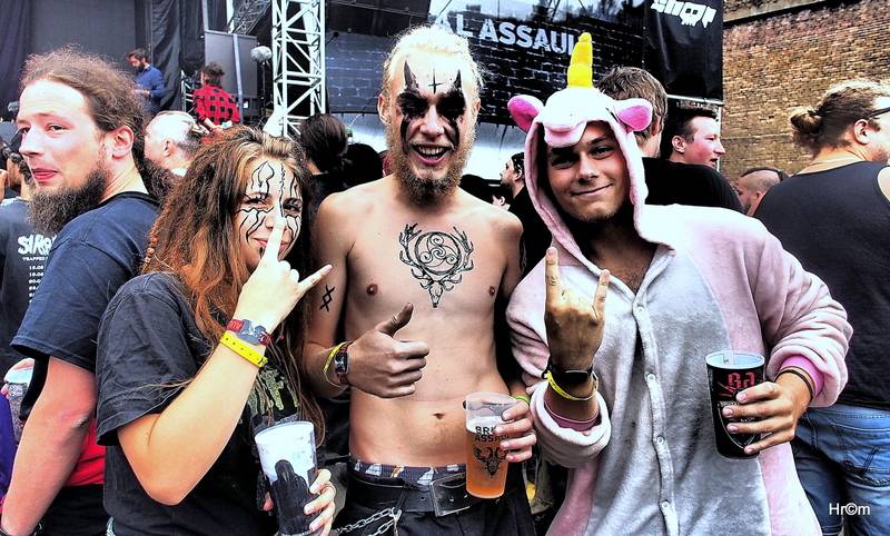 Páteční Brutal Assault rozpálili Ministry, Behemoth i Hentai Corporation