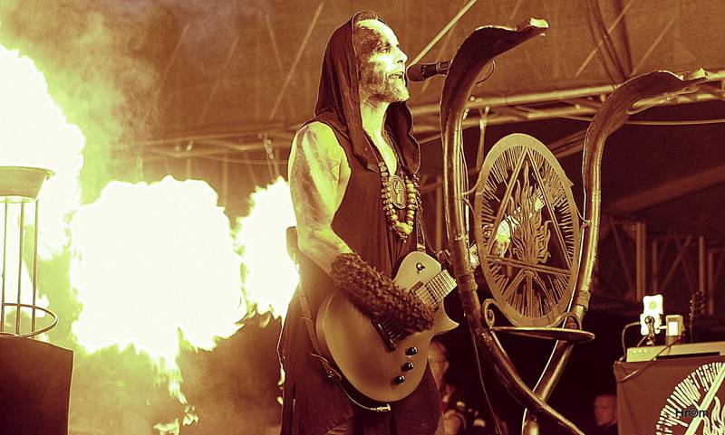 Páteční Brutal Assault rozpálili Ministry, Behemoth i Hentai Corporation