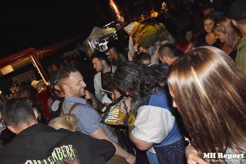 Chodrockfest v Domažlicích: S Mirai bavil diváky Richard Genzer, hráli i Alkehol nebo Xindl X