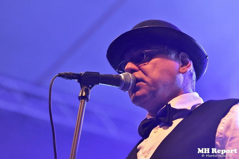 Chodrockfest v Domažlicích: S Mirai bavil diváky Richard Genzer, hráli i Alkehol nebo Xindl X