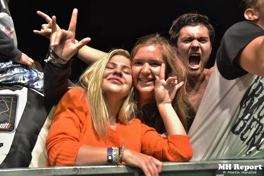 Chodrockfest v Domažlicích: S Mirai bavil diváky Richard Genzer, hráli i Alkehol nebo Xindl X