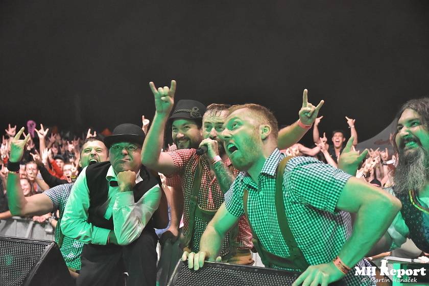 Chodrockfest v Domažlicích: S Mirai bavil diváky Richard Genzer, hráli i Alkehol nebo Xindl X