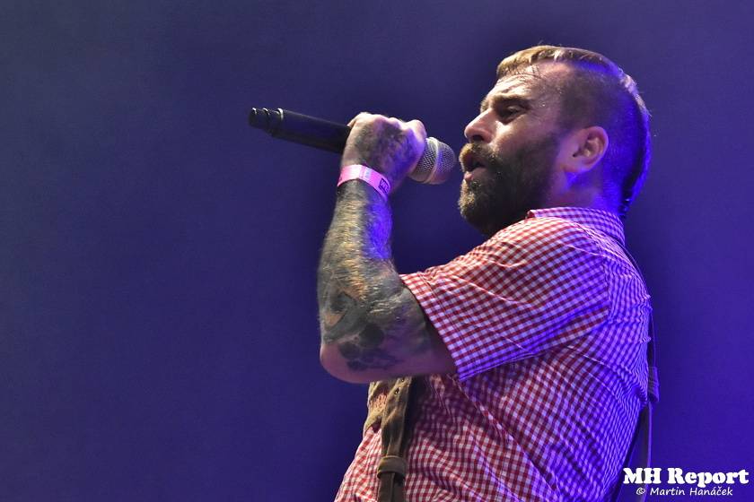 Chodrockfest v Domažlicích: S Mirai bavil diváky Richard Genzer, hráli i Alkehol nebo Xindl X