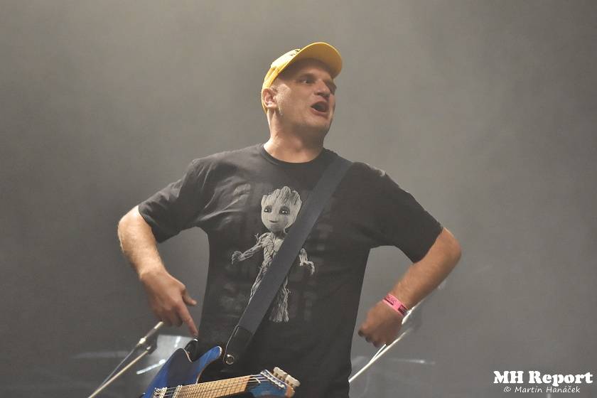 Chodrockfest v Domažlicích: S Mirai bavil diváky Richard Genzer, hráli i Alkehol nebo Xindl X