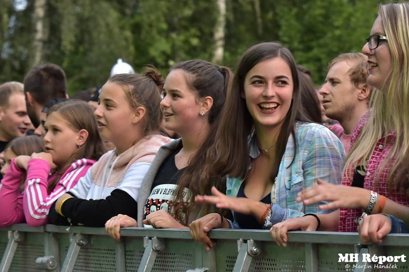 Chodrockfest v Domažlicích: S Mirai bavil diváky Richard Genzer, hráli i Alkehol nebo Xindl X