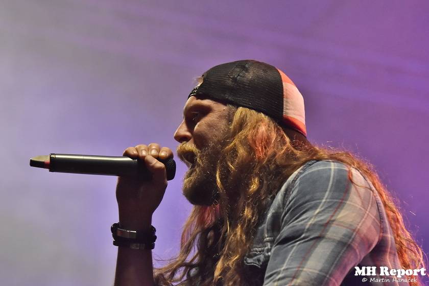 Chodrockfest v Domažlicích: S Mirai bavil diváky Richard Genzer, hráli i Alkehol nebo Xindl X