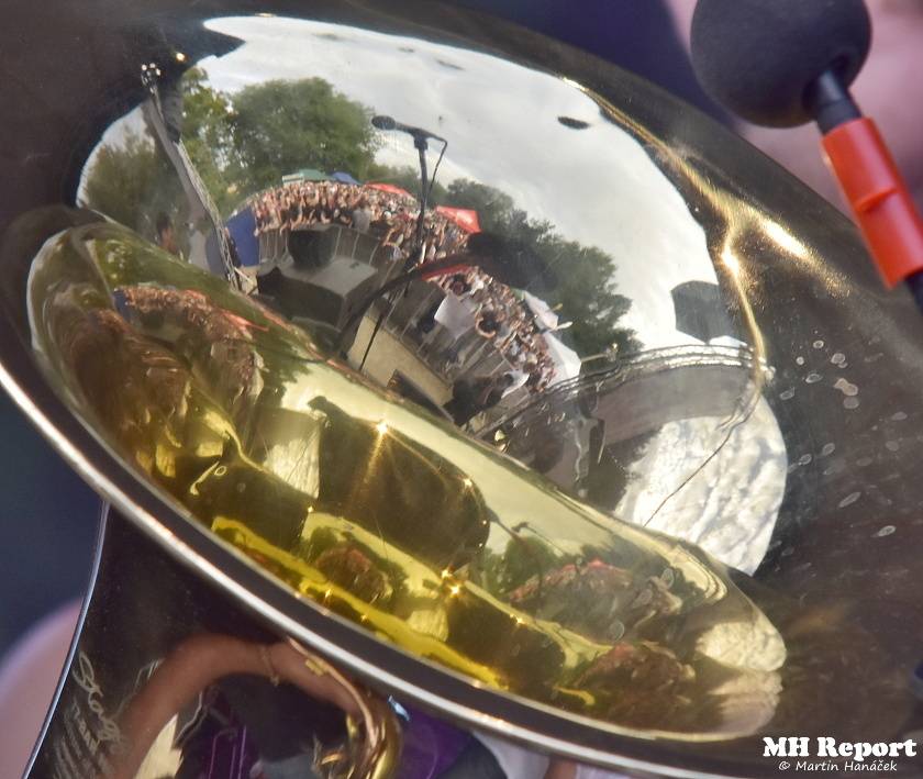 Chodrockfest v Domažlicích: S Mirai bavil diváky Richard Genzer, hráli i Alkehol nebo Xindl X