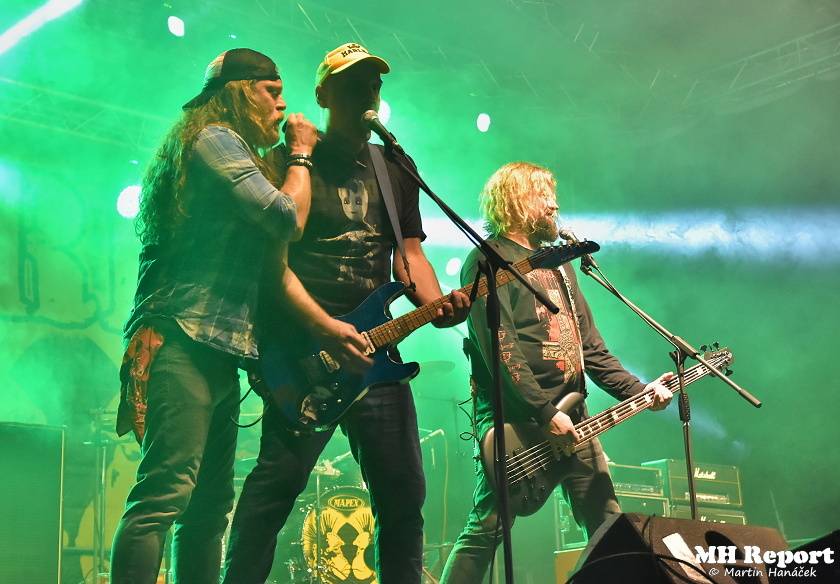 Chodrockfest v Domažlicích: S Mirai bavil diváky Richard Genzer, hráli i Alkehol nebo Xindl X