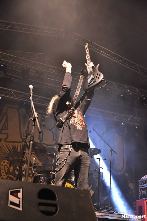 Chodrockfest v Domažlicích: S Mirai bavil diváky Richard Genzer, hráli i Alkehol nebo Xindl X