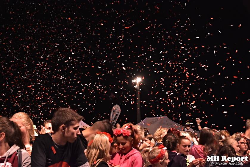 Chodrockfest v Domažlicích: S Mirai bavil diváky Richard Genzer, hráli i Alkehol nebo Xindl X