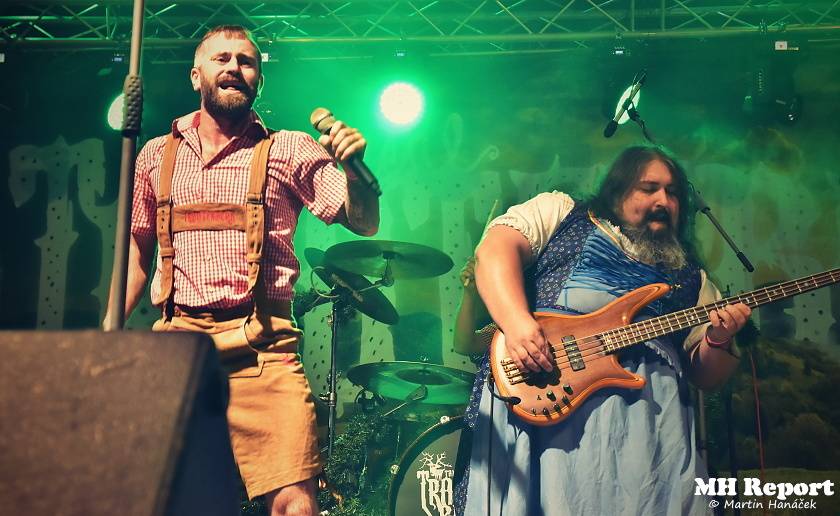 Chodrockfest v Domažlicích: S Mirai bavil diváky Richard Genzer, hráli i Alkehol nebo Xindl X