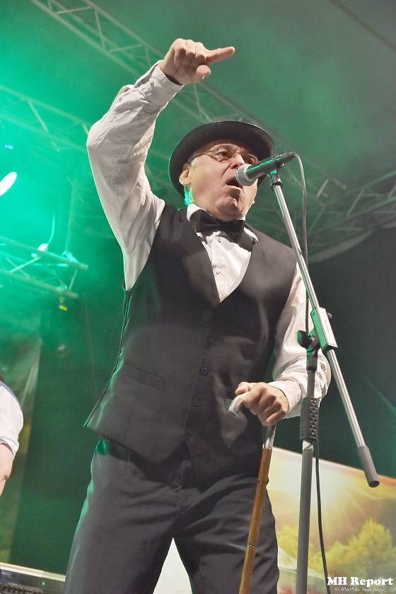 Chodrockfest v Domažlicích: S Mirai bavil diváky Richard Genzer, hráli i Alkehol nebo Xindl X