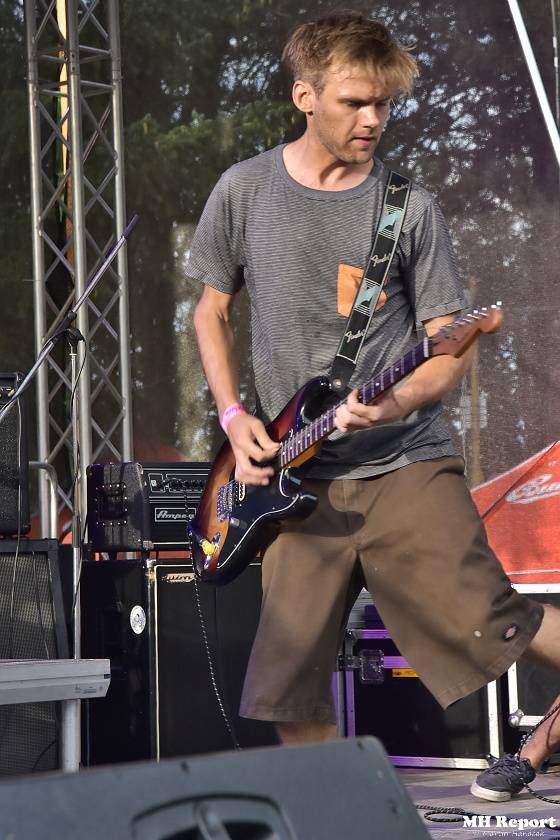 Chodrockfest v Domažlicích: S Mirai bavil diváky Richard Genzer, hráli i Alkehol nebo Xindl X