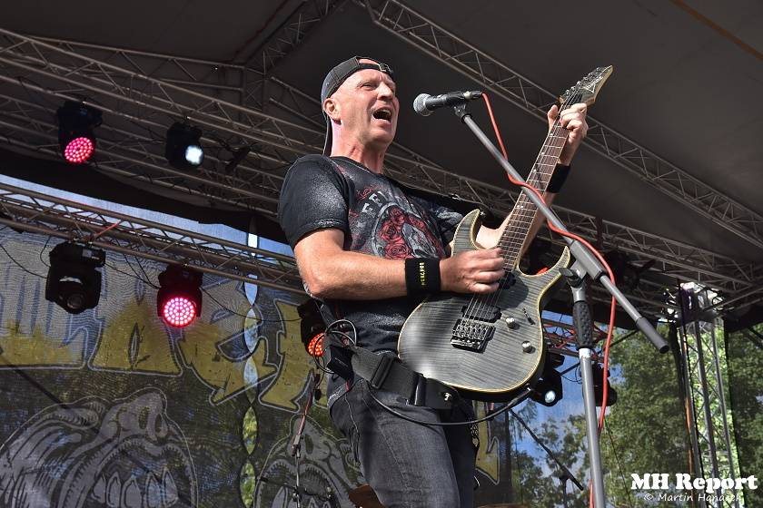 Chodrockfest v Domažlicích: S Mirai bavil diváky Richard Genzer, hráli i Alkehol nebo Xindl X