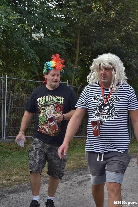 Chodrockfest v Domažlicích: S Mirai bavil diváky Richard Genzer, hráli i Alkehol nebo Xindl X