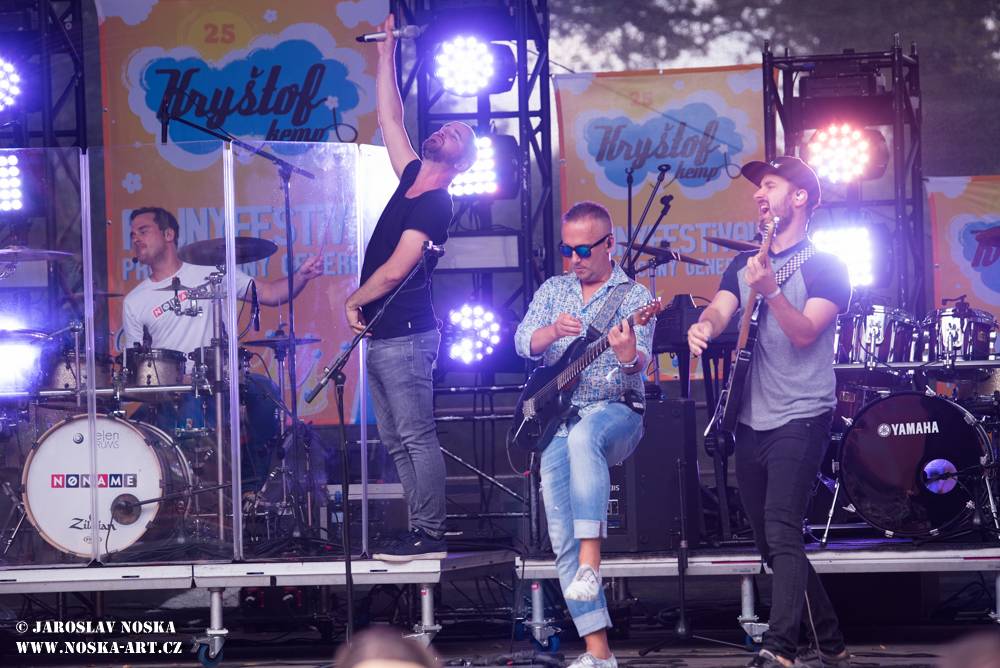 Vyprodaný Kryštof Kemp hostil v krásném prostředí Konopiště No Name, Nebe nebo Petra Jandu