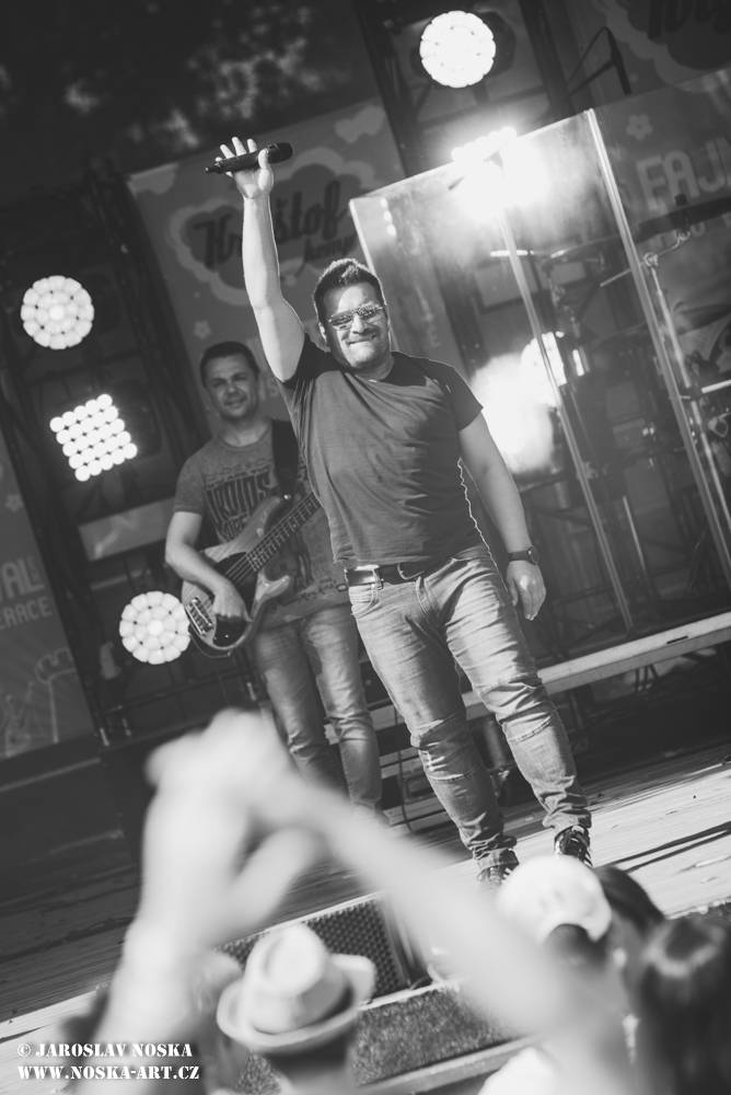 Vyprodaný Kryštof Kemp hostil v krásném prostředí Konopiště No Name, Nebe nebo Petra Jandu