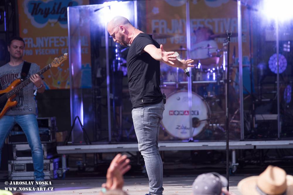 Vyprodaný Kryštof Kemp hostil v krásném prostředí Konopiště No Name, Nebe nebo Petra Jandu