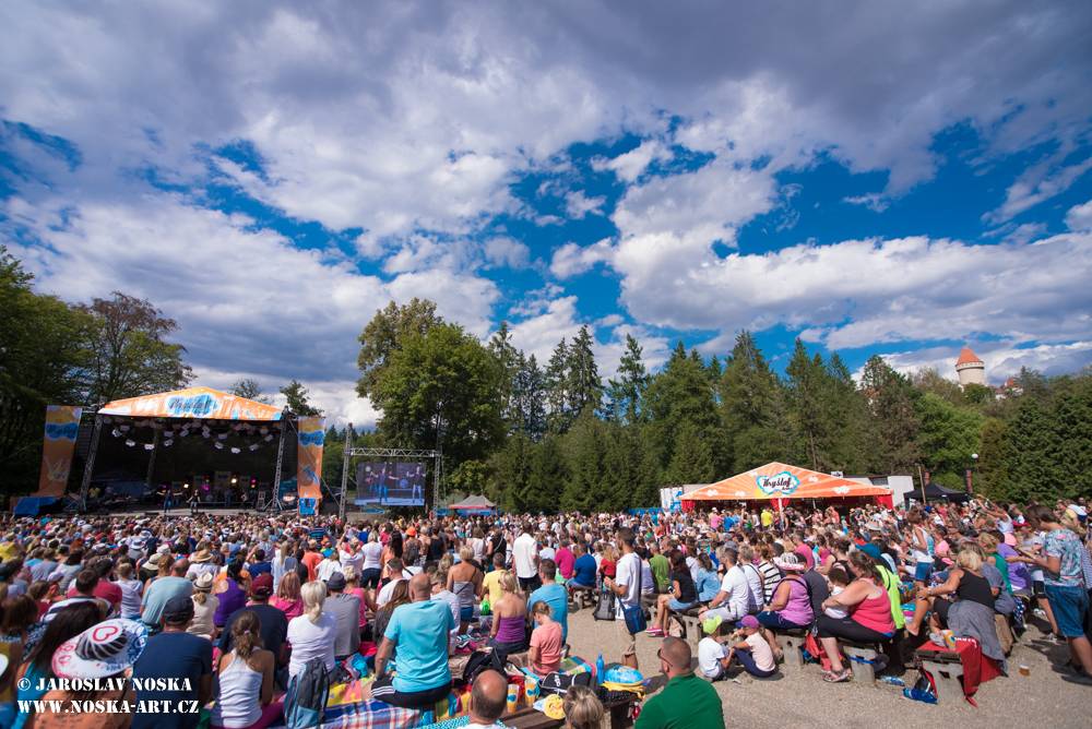 Vyprodaný Kryštof Kemp hostil v krásném prostředí Konopiště No Name, Nebe nebo Petra Jandu