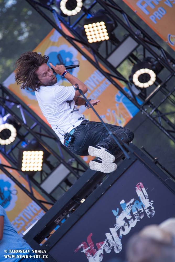 Vyprodaný Kryštof Kemp hostil v krásném prostředí Konopiště No Name, Nebe nebo Petra Jandu