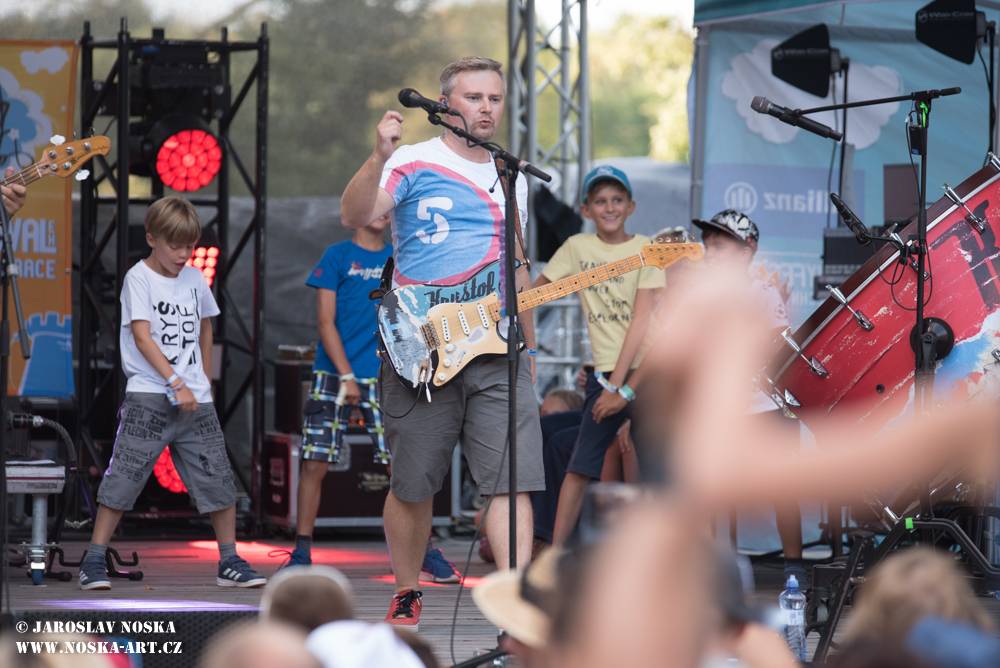 Vyprodaný Kryštof Kemp hostil v krásném prostředí Konopiště No Name, Nebe nebo Petra Jandu