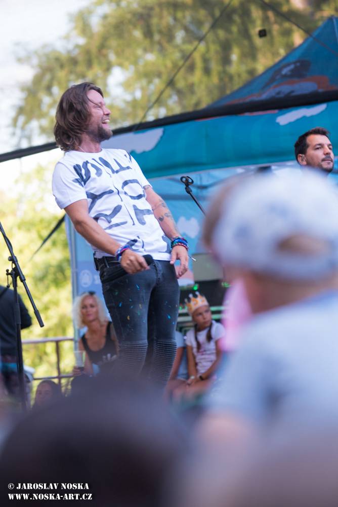 Vyprodaný Kryštof Kemp hostil v krásném prostředí Konopiště No Name, Nebe nebo Petra Jandu