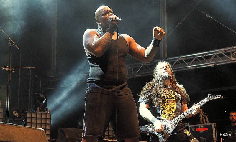 Závěr festivalu Brutal Assault opanovali Sepultura, Dog Eat Dog nebo Danzig