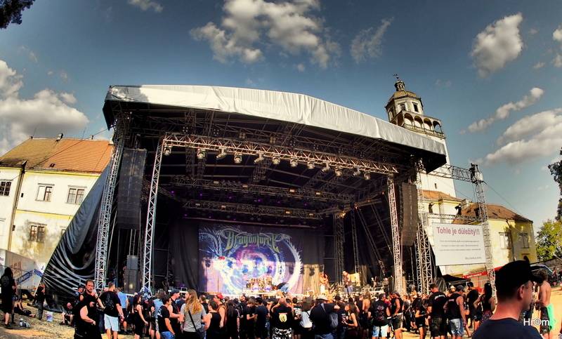 Metalová epopej v Moravském Krumlově: Na festivalu Rock Heart vystoupili W.A.S.P., Epica nebo Kataklysm