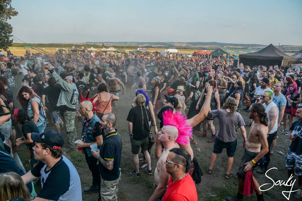 Punková jízda Pod Parou: Ve Vyškově řádili Marky Ramone z Ramones, Agnostic Front i Plexis