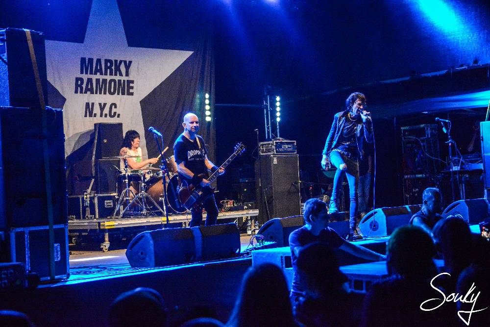 Punková jízda Pod Parou: Ve Vyškově řádili Marky Ramone z Ramones, Agnostic Front i Plexis