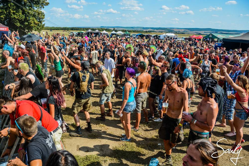 Punková jízda Pod Parou: Ve Vyškově řádili Marky Ramone z Ramones, Agnostic Front i Plexis