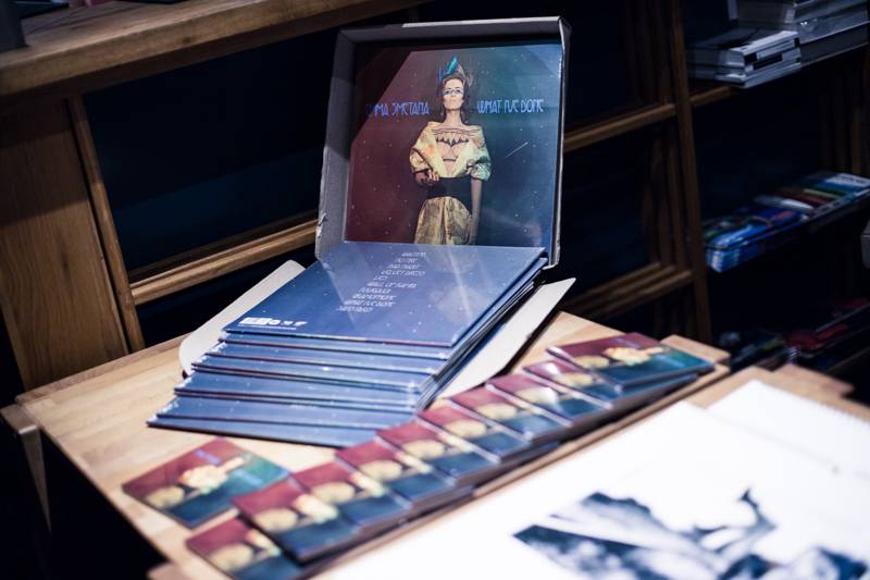 Emma Smetana představila na Cargo Gallery v předpremiéře nový videoklip