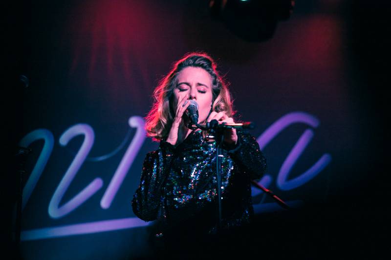 Emma Smetana představila na Cargo Gallery v předpremiéře nový videoklip