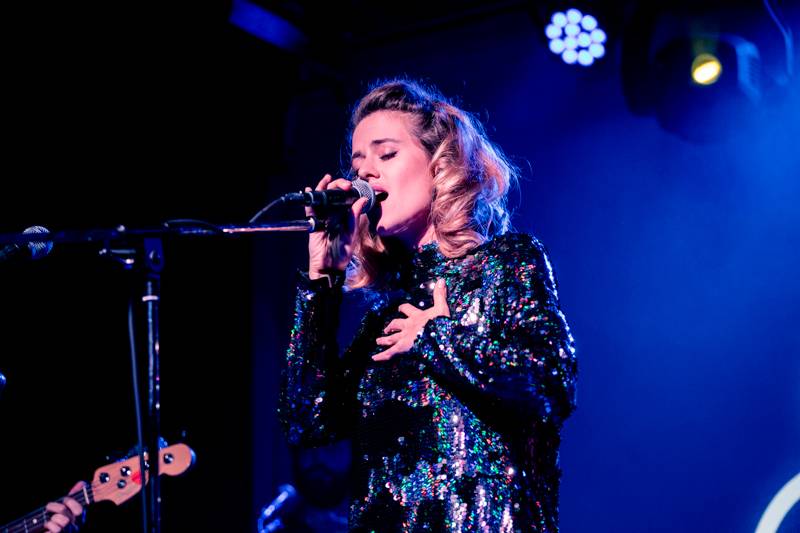 Emma Smetana představila na Cargo Gallery v předpremiéře nový videoklip