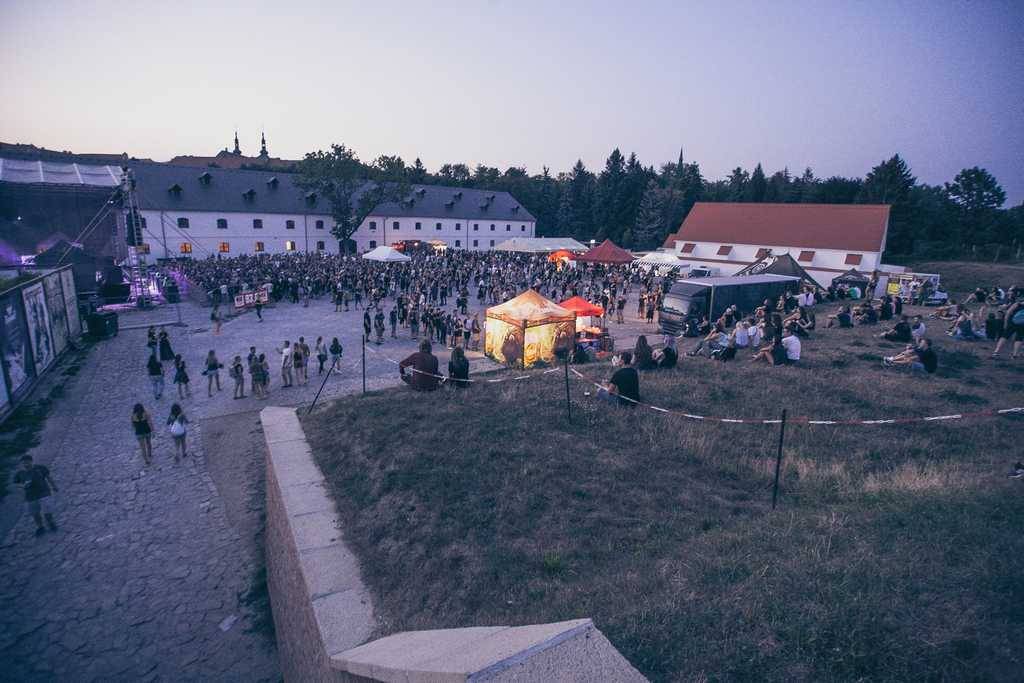 Papa Roach dobyli Korunní pevnůstku v Olomouci numetalovou smrští