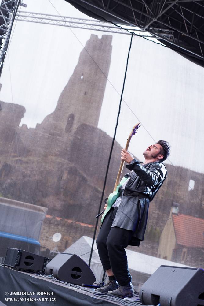 Okoř slavila plnoletost s Chinaski, Tomášem Klusem, Annou K. nebo Mirai