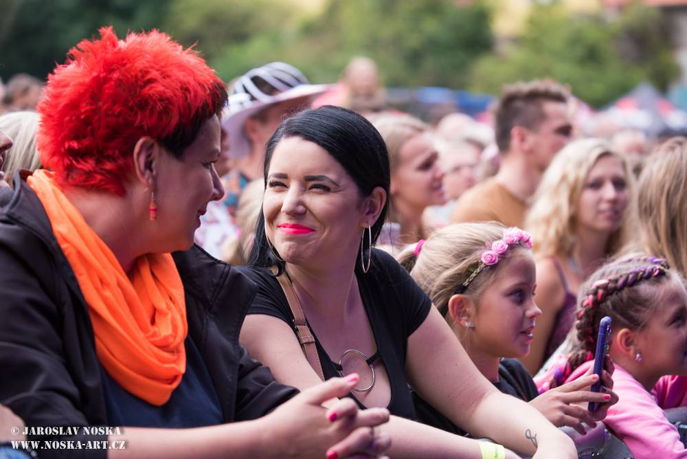 Okoř slavila plnoletost s Chinaski, Tomášem Klusem, Annou K. nebo Mirai